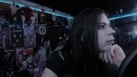 Snapshot of rotten_dreams chatting on October 8, 9:45 pm rot online show from October 8, 9:45 pm