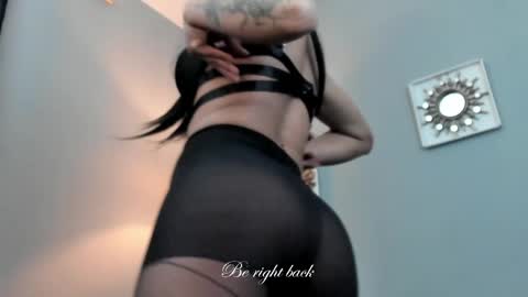 Snapshot of rougedoe chatting on May 12, 12:02 pm Mistress Lana online show from May 12, 12:02 pm