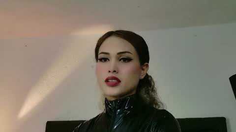 Snapshot of rougedoe chatting on June 4, 1:17 pm Mistress Lana online show from June 4, 1:17 pm