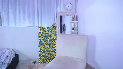 Snapshot of rous_25 chatting on December 21, 3:53 pm rous_25 online show from December 21, 3:53 pm