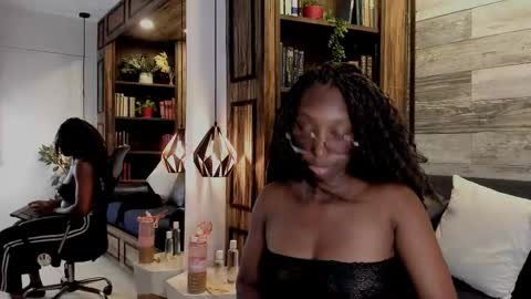 Snapshot of rouselux chatting on February 27, 9:04 pm rouselux online show from February 27, 9:04 pm