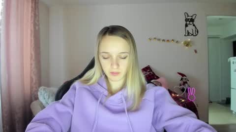 Snapshot of rousereed chatting on January 17, 12:43 pm Rouse online show from January 17, 12:43 pm