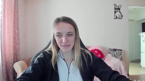 Snapshot of rousereed chatting on February 9, 7:45 am Rouse online show from February 9, 7:45 am