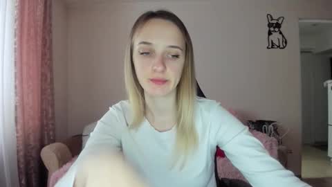 Snapshot of rousereed chatting on February 12, 12:44 pm Rouse online show from February 12, 12:44 pm