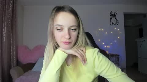 Snapshot of rousereed chatting on February 15, 7:16 am Rouse online show from February 15, 7:16 am