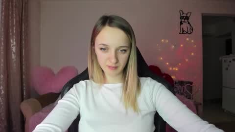 Snapshot of rousereed chatting on February 19, 1:51 pm Rouse online show from February 19, 1:51 pm