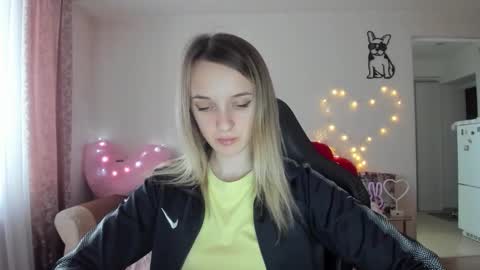 Snapshot of rousereed chatting on February 27, 1:00 pm Rouse online show from February 27, 1:00 pm