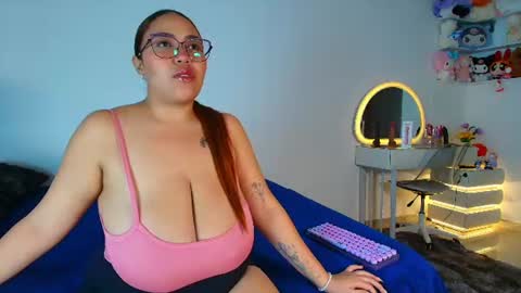 Snapshot of rousrossell_4 chatting on July 24, 4:16 pm Call me Rous online show from July 24, 4:16 pm