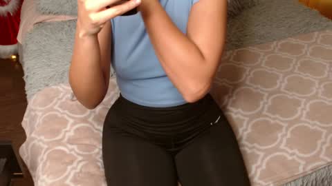 Rouss marie henao  online show from December 23, 10:53 am