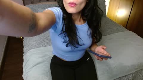 Rouss marie henao  online show from December 24, 4:00 am