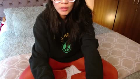 Rouss marie henao  online show from December 29, 2:31 pm