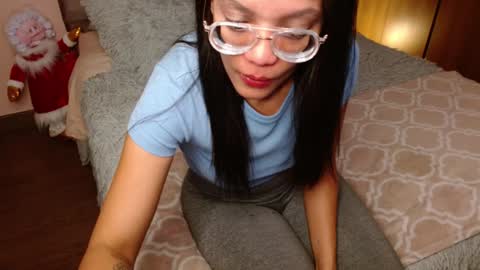 Rouss marie henao  online show from January 4, 5:27 am