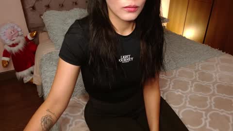 Rouss marie henao  online show from January 5, 4:14 am