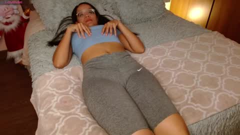 Rouss marie henao  online show from January 9, 8:33 pm