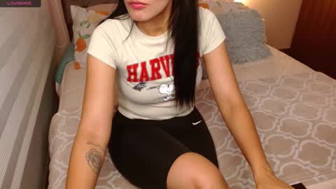 Rouss marie henao  online show from February 12, 6:08 am