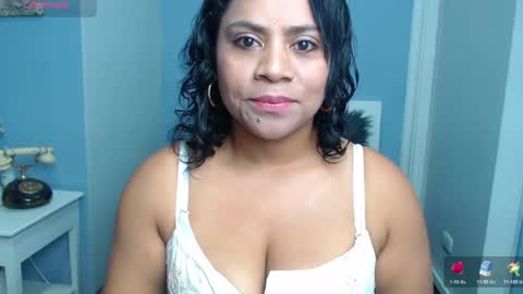 Snapshot of rousse_amber chatting on April 11, 1:26 pm amber online show from April 11, 1:26 pm