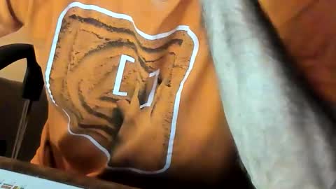 Snapshot of routi chatting on October 12, 5:23 pm routi97 online show from October 12, 5:23 pm