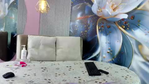 Snapshot of rouxinferno_cr chatting on March 18, 3:31 am rouxinferno_cr online show from March 18, 3:31 am