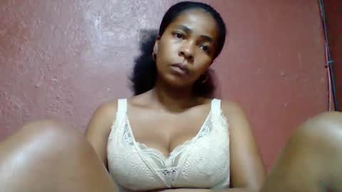 rovaelyah online show from October 20, 2:45 am