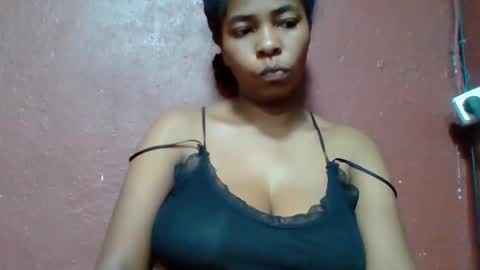 rovaelyah online show from April 13, 2:50 am