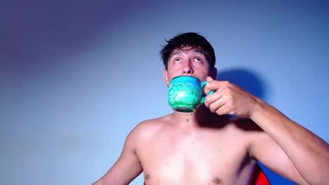 rowanboy23 online show from April 9, 10:48 pm