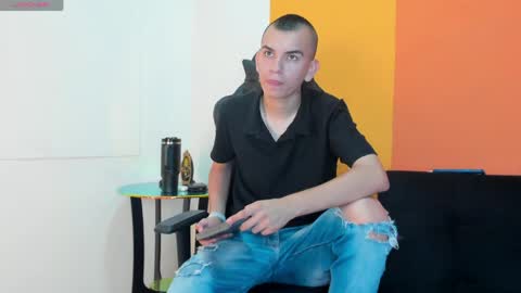 Snapshot of rowancley chatting on May 18, 7:20 pm Rowan online show from May 18, 7:20 pm