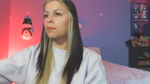 Roxanna online show from December 27, 8:28 pm