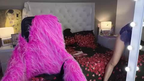 Snapshot of roxalanastar chatting on February 28, 1:12 pm Roxalana online show from February 28, 1:12 pm