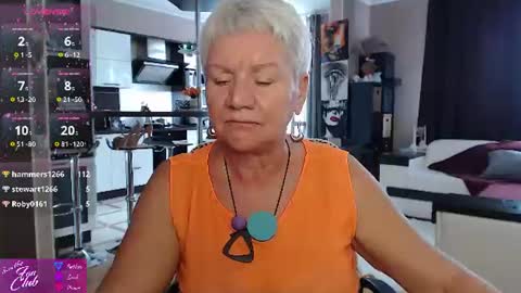 Snapshot of roxana_brooks chatting on June 18, 1:26 pm Roxana online show from June 18, 1:26 pm