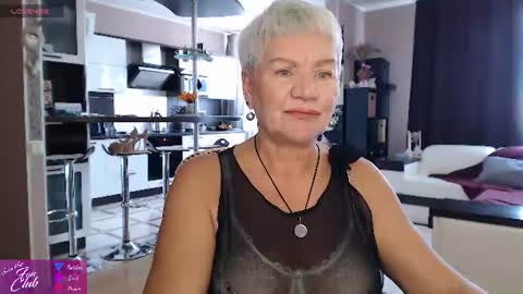 Snapshot of roxana_brooks chatting on June 20, 1:25 pm Roxana online show from June 20, 1:25 pm
