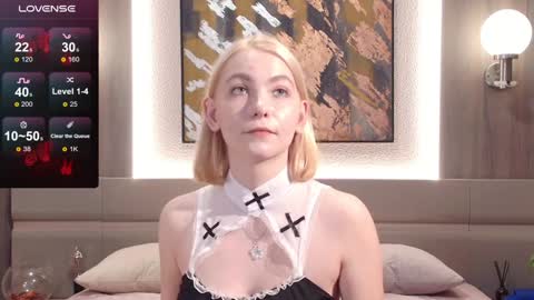 Roxana online show from January 1, 2:09 pm
