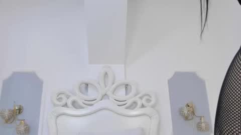 roxana_scott1 online show from February 25, 3:38 am