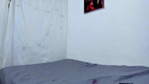 Snapshot of roxanajames__ chatting on September 20, 6:42 pm roxy online show from September 20, 6:42 pm