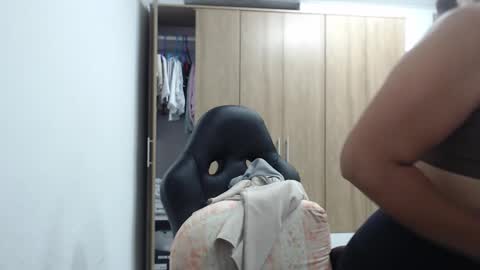 Snapshot of roxanalove7 chatting on November 6, 1:39 am Roxana online show from November 6, 1:39 am