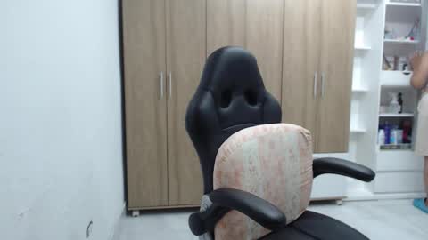 Snapshot of roxanalove7 chatting on November 13, 5:39 am Roxana online show from November 13, 5:39 am