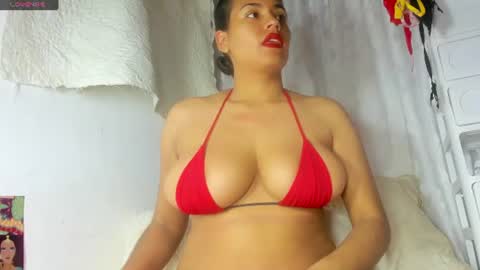 Snapshot of roxanamariahills_ chatting on July 14, 7:46 am Rosita online show from July 14, 7:46 am