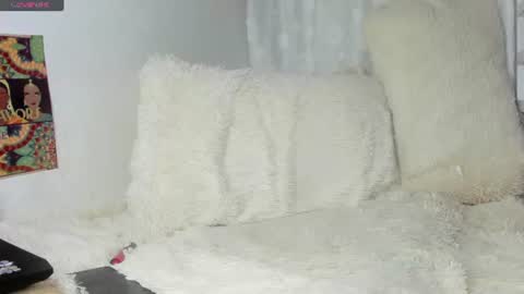 Snapshot of roxanamariahills_ chatting on July 16, 8:53 am Rosita online show from July 16, 8:53 am