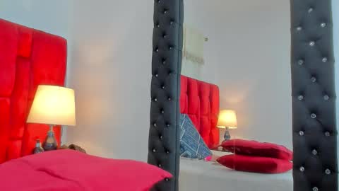 Snapshot of roxanna_0 chatting on February 14, 11:51 am Roxanna online show from February 14, 11:51 am