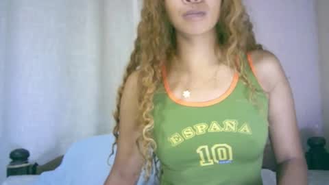 roxanne_98 online show from November 14, 1:37 am