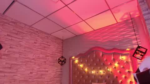 Snapshot of roxanne_han chatting on October 24, 11:39 am roxanne_han online show from October 24, 11:39 am