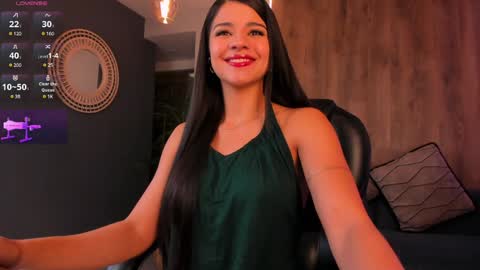 Roxanne Hill  online show from December 19, 12:12 pm