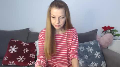 roxanneliss online show from December 14, 8:40 pm