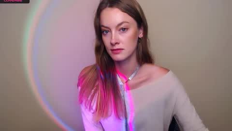 Roxa online show from October 6, 8:01 am
