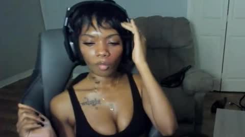 roxcakes online show from May 13, 3:42 pm