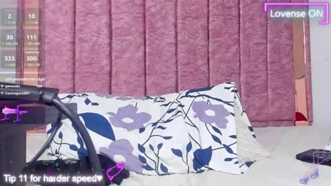 Snapshot of roxi_sexy99 chatting on March 10, 10:02 pm ROXI online show from March 10, 10:02 pm