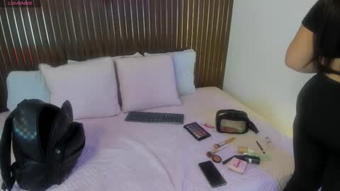 Roxie  online show from October 16, 12:06 pm