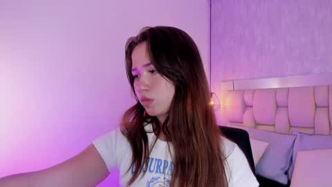 Roxie  online show from December 27, 1:43 am