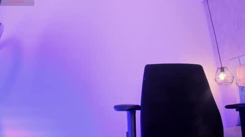 Roxie  online show from February 17, 11:53 pm