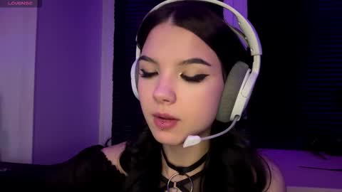 Hana online show from December 5, 4:03 pm