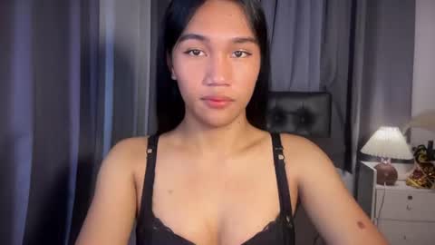 roxiethogersen online show from July 20, 8:39 am